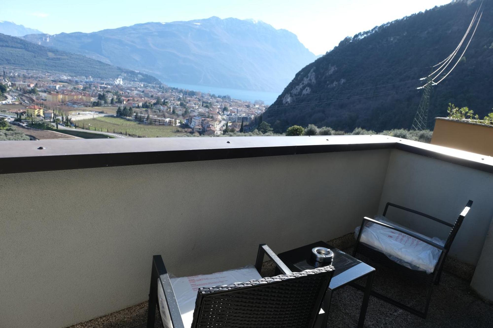Casa Segantini - Panorama Pool Apartment Gavazzo Nuova Экстерьер фото