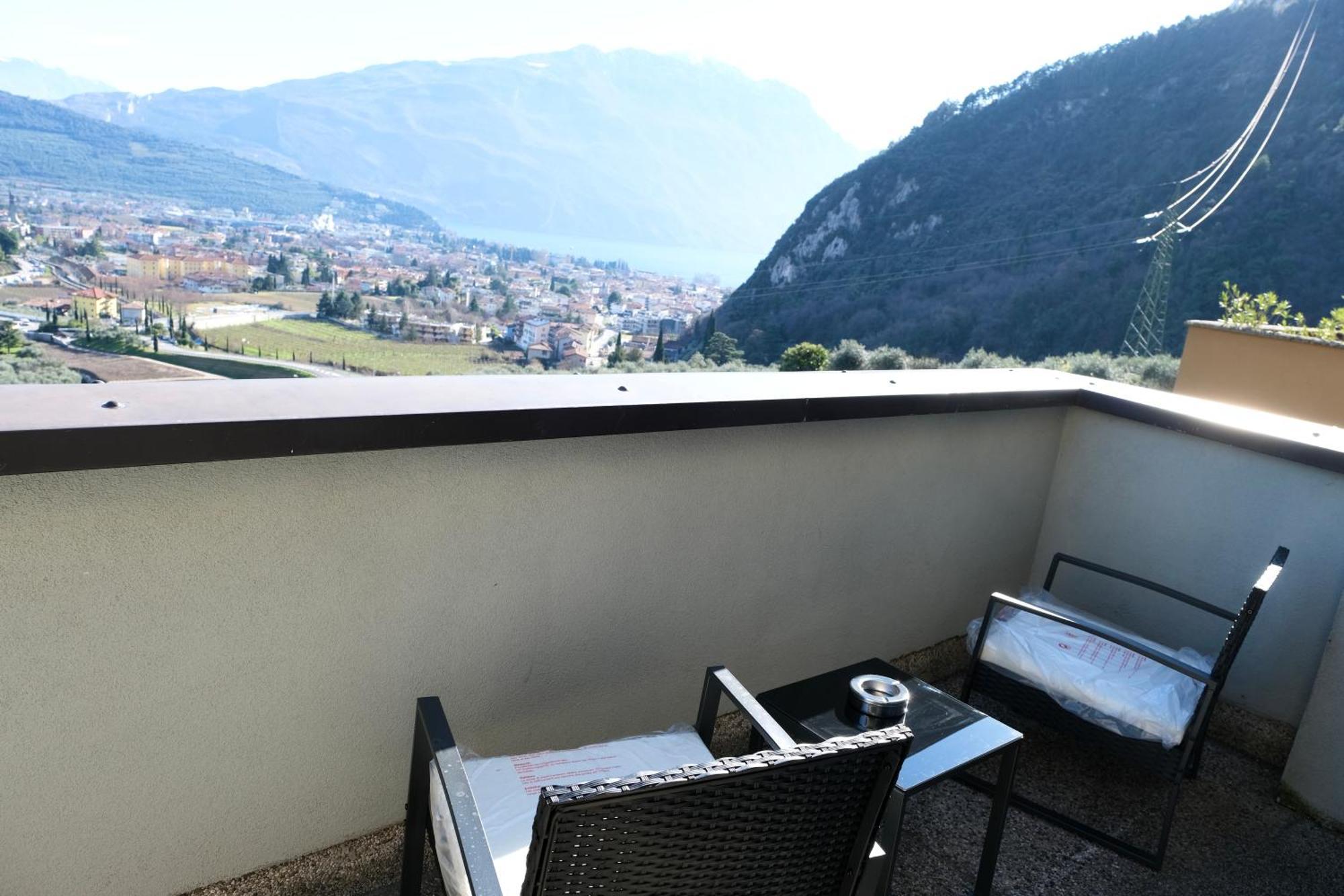 Casa Segantini - Panorama Pool Apartment Gavazzo Nuova Экстерьер фото